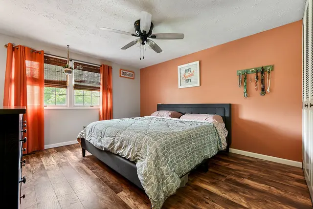 431 Deerfield Dr gallery image 23