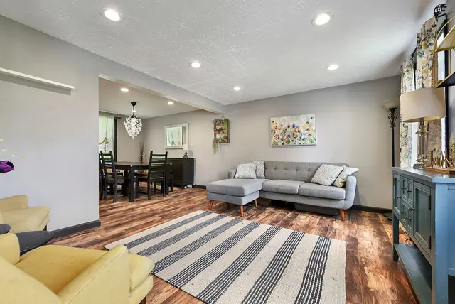 431 Deerfield Dr gallery image 25