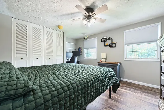 431 Deerfield Dr gallery image 29