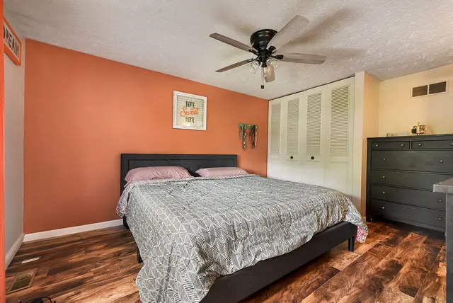431 Deerfield Dr gallery image 34