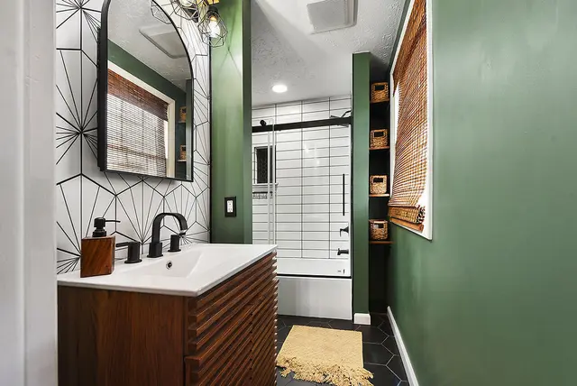 431 Deerfield Dr gallery image 37