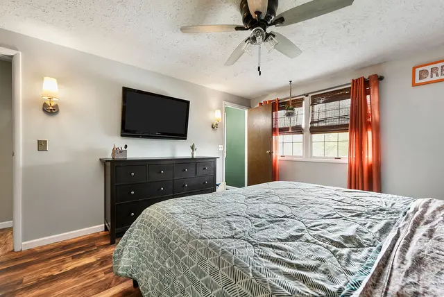 431 Deerfield Dr gallery image 44