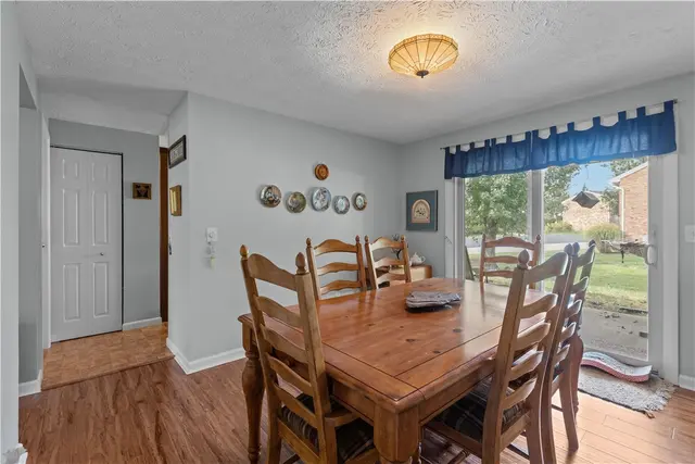 4313 Hemlock Circle gallery image 7