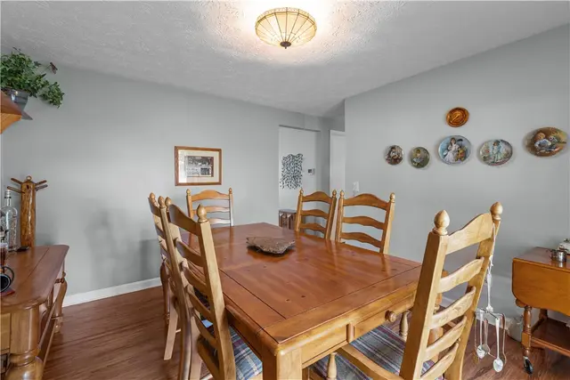 4313 Hemlock Circle gallery image 15