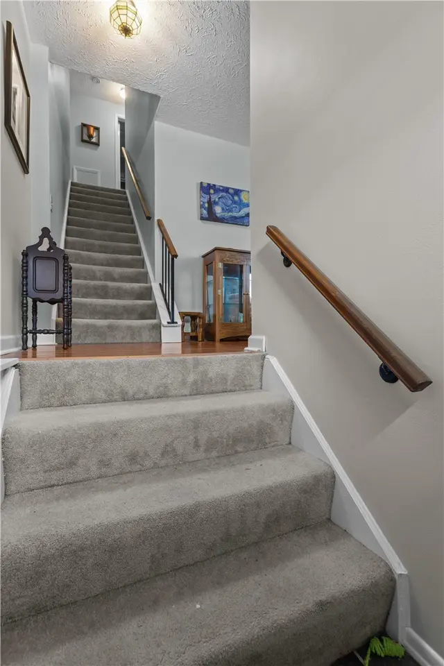 4313 Hemlock Circle gallery image 19