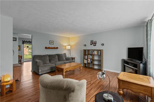 4313 Hemlock Circle gallery image 22