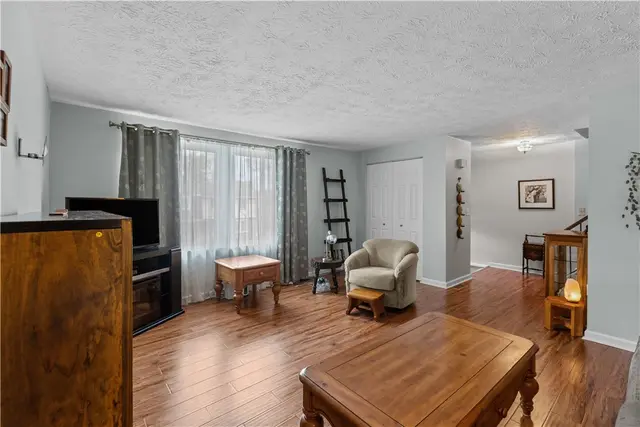4313 Hemlock Circle gallery image 23