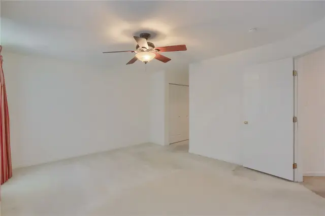 4314 Grandview Drive gallery image 15