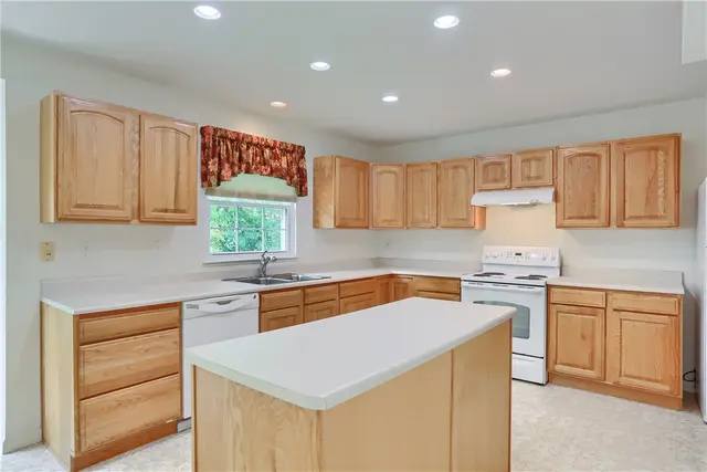 4314 Grandview Drive gallery image 16
