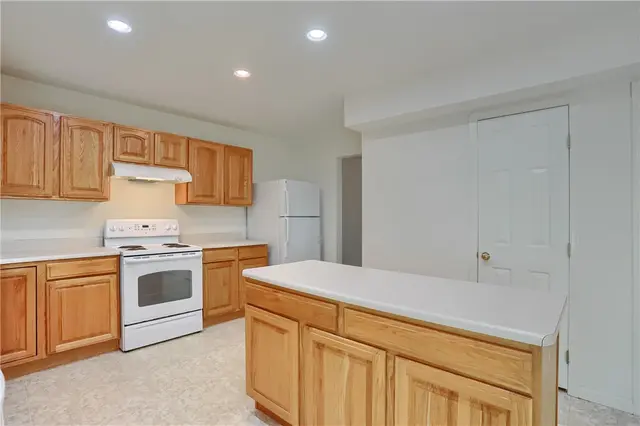 4314 Grandview Drive gallery image 17