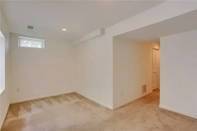4314 Grandview Drive gallery image 20