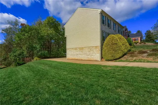 4314 Grandview Drive gallery image 24
