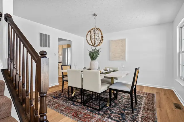 4314 Grandview gallery image 6