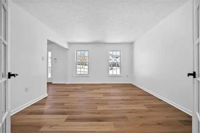 4314 Grandview gallery image 7