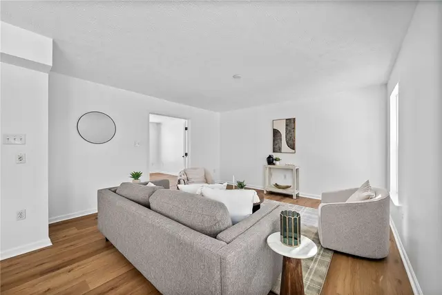 4314 Grandview gallery image 10