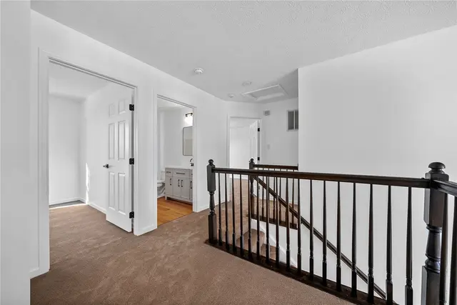 4314 Grandview gallery image 17