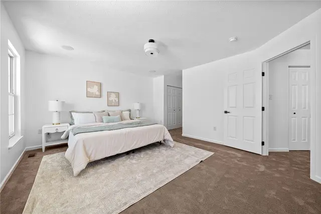 4314 Grandview gallery image 19