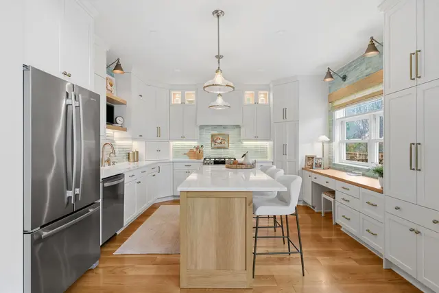 4324 Muirfield DRIVE gallery image 26