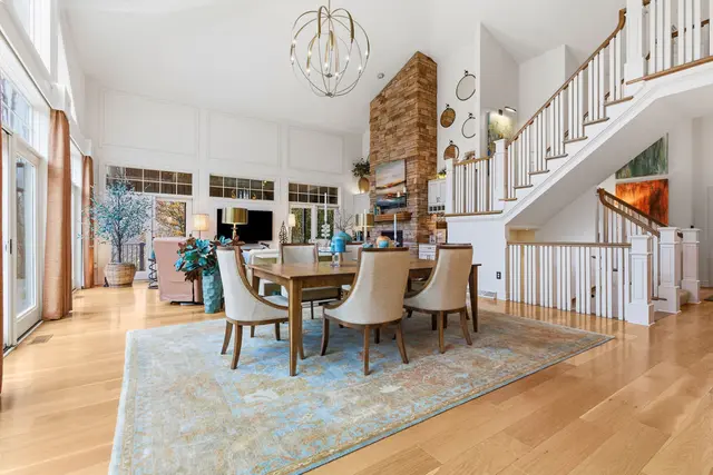 4324 Muirfield DRIVE gallery image 43