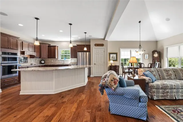 4326 Muirfield Drive gallery image 12