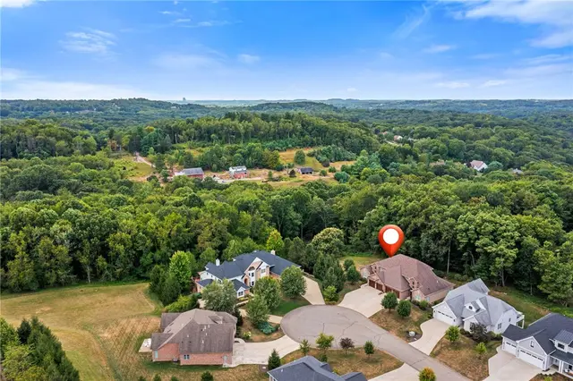 4326 Muirfield Drive gallery image 13