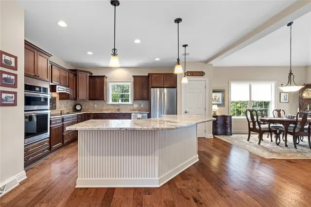 4326 Muirfield Drive gallery image 20