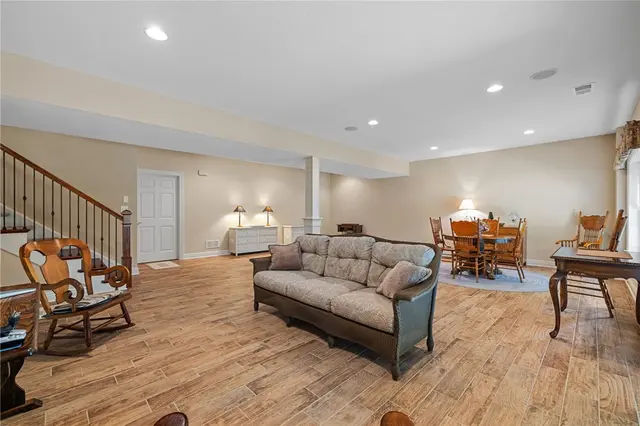 4326 Muirfield Drive gallery image 30