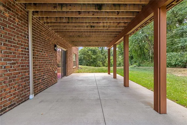 4326 Muirfield Drive gallery image 39