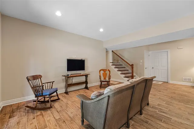 4326 Muirfield Drive gallery image 45