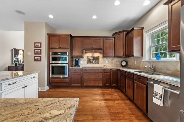 4326 Muirfield Drive gallery image 48