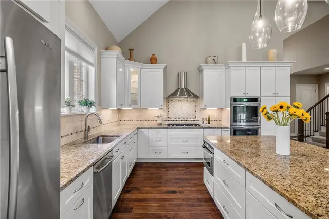 4327 Muirfield Drive gallery image 21