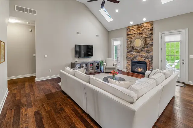 4327 Muirfield Drive gallery image 41