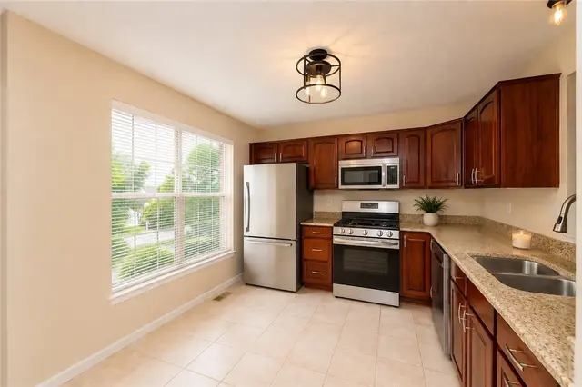 433 Georgetown Court gallery image 19