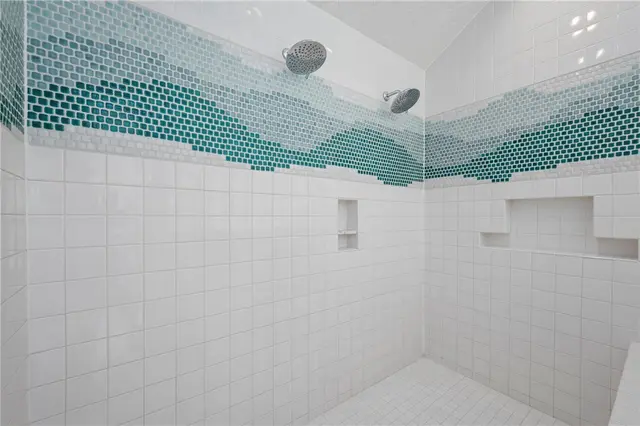433 Heights Drive gallery image 5