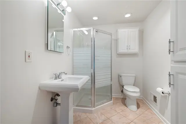 433 Heights Drive gallery image 7