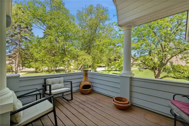 433 Heights Drive gallery image 12