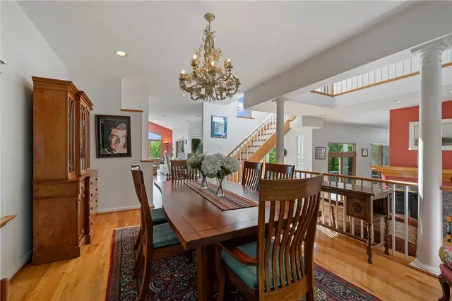433 Heights Drive gallery image 16