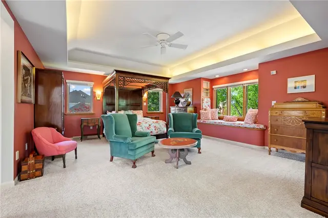 433 Heights Drive gallery image 28