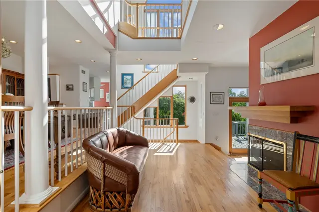 433 Heights Drive gallery image 31