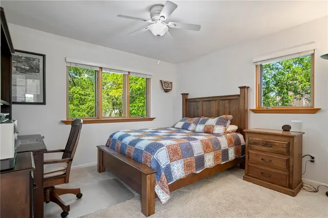 433 Heights Drive gallery image 38