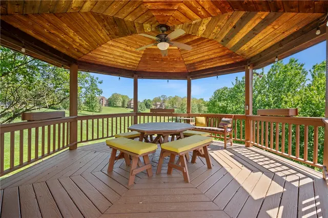 433 Heights Drive gallery image 39