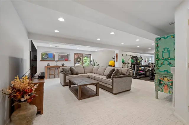 433 Heights Drive gallery image 44