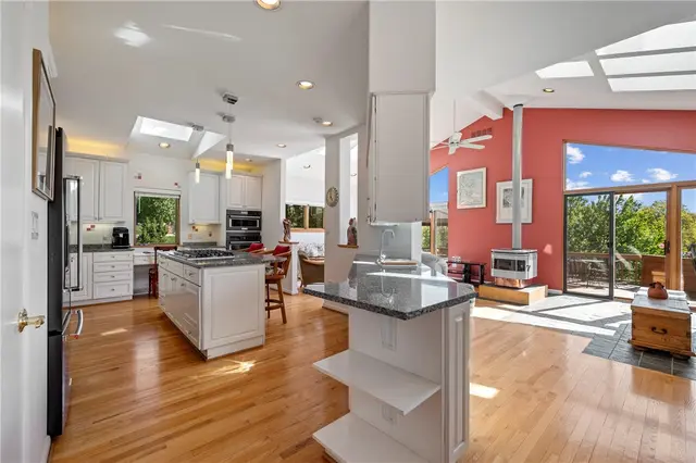433 Heights Drive gallery image 50