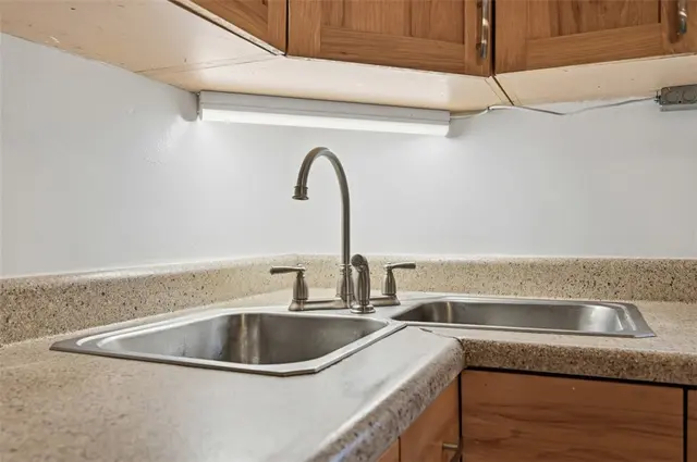 4330 Orchardview Dr gallery image 3