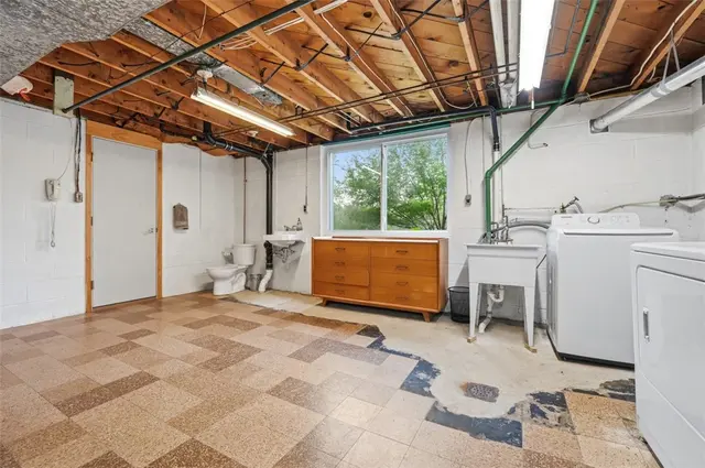 4330 Orchardview Dr gallery image 11