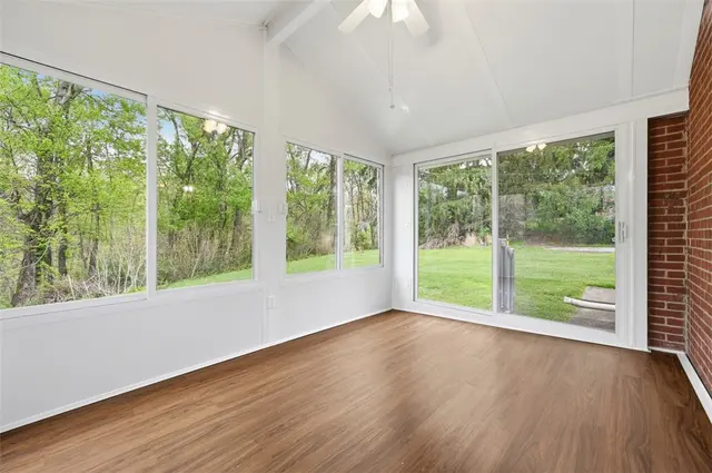 4330 Orchardview Dr gallery image 13