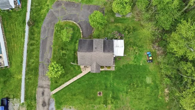 4330 Orchardview Dr gallery image 18