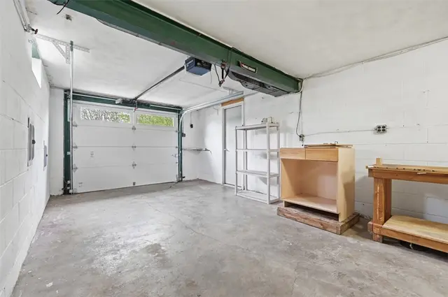 4330 Orchardview Dr gallery image 23