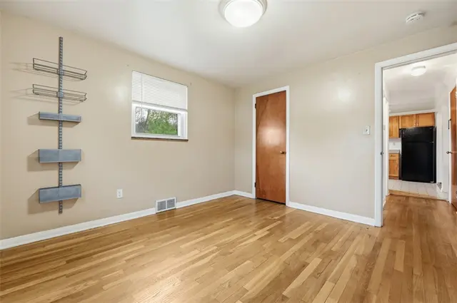 4330 Orchardview Dr gallery image 24
