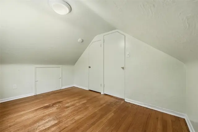 4330 Orchardview Dr gallery image 31